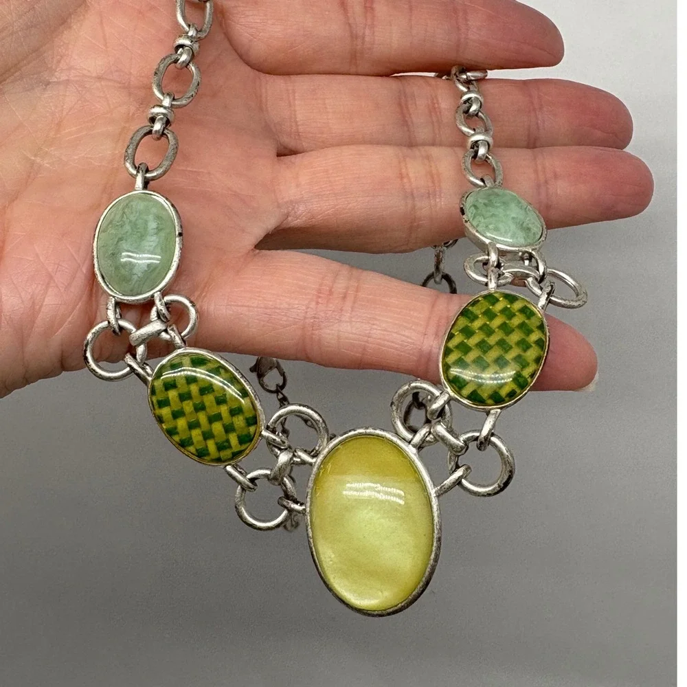 Liz Claiborne Silver‎ Tone Statement Necklace Green Stone Oval Pendant Bib Style